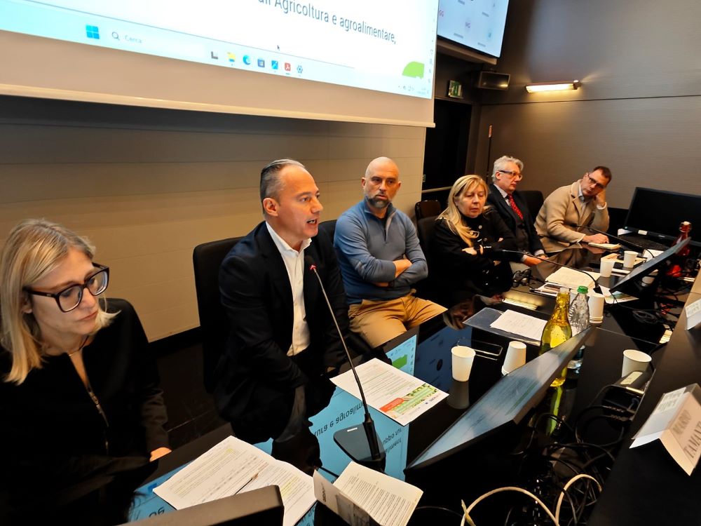 Roud table speakers, ph. Dell'Aquila