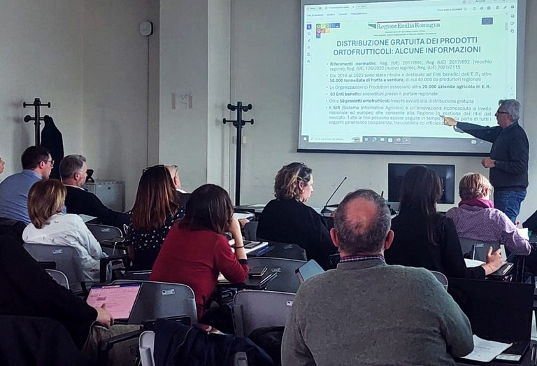 Presentation of the food waste action in emilia-romagna and Lowinfood project